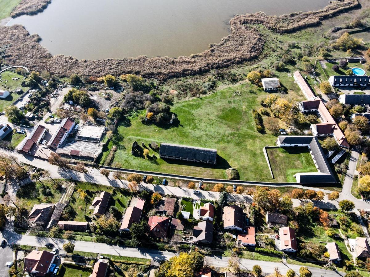 Shambala Apartman Тихань Екстер'єр фото