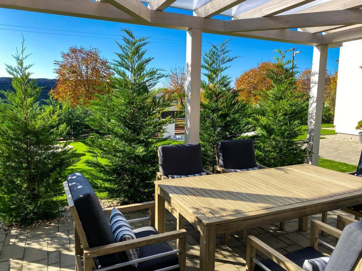 Shambala Apartman Тихань Екстер'єр фото