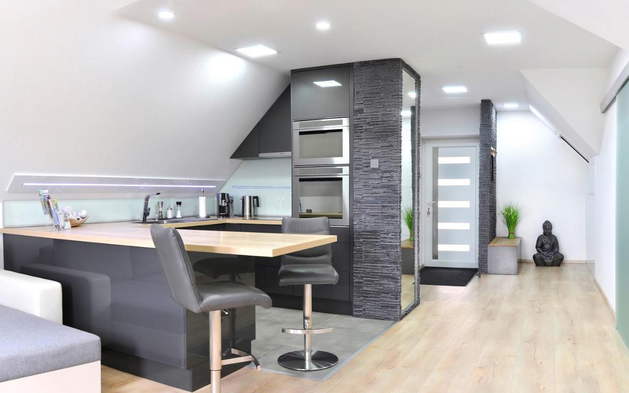 Shambala Apartman Тихань Екстер'єр фото