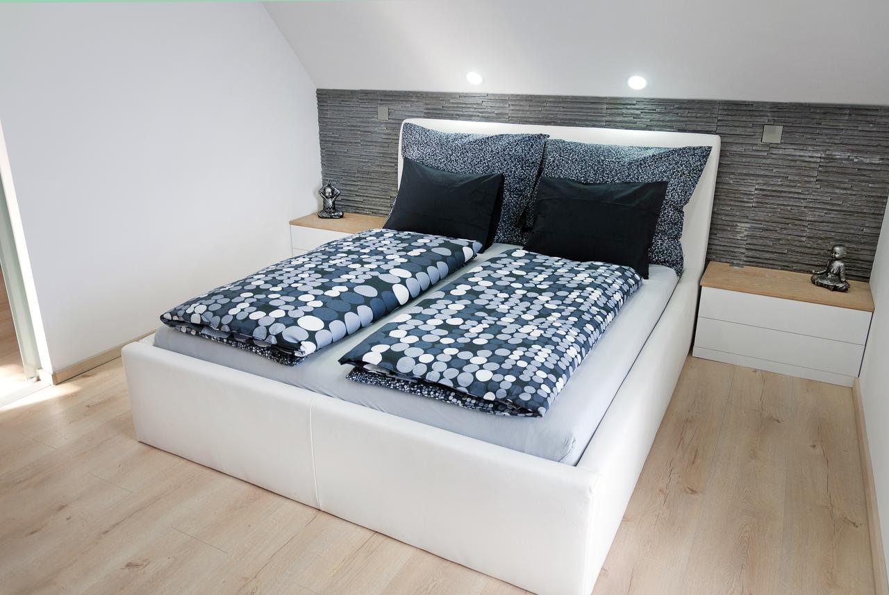 Shambala Apartman Тихань Екстер'єр фото
