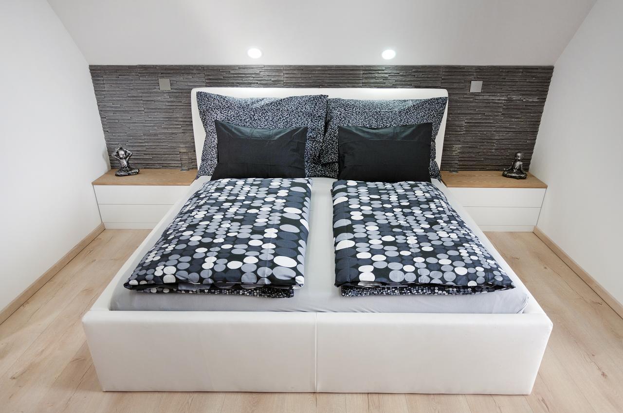 Shambala Apartman Тихань Екстер'єр фото